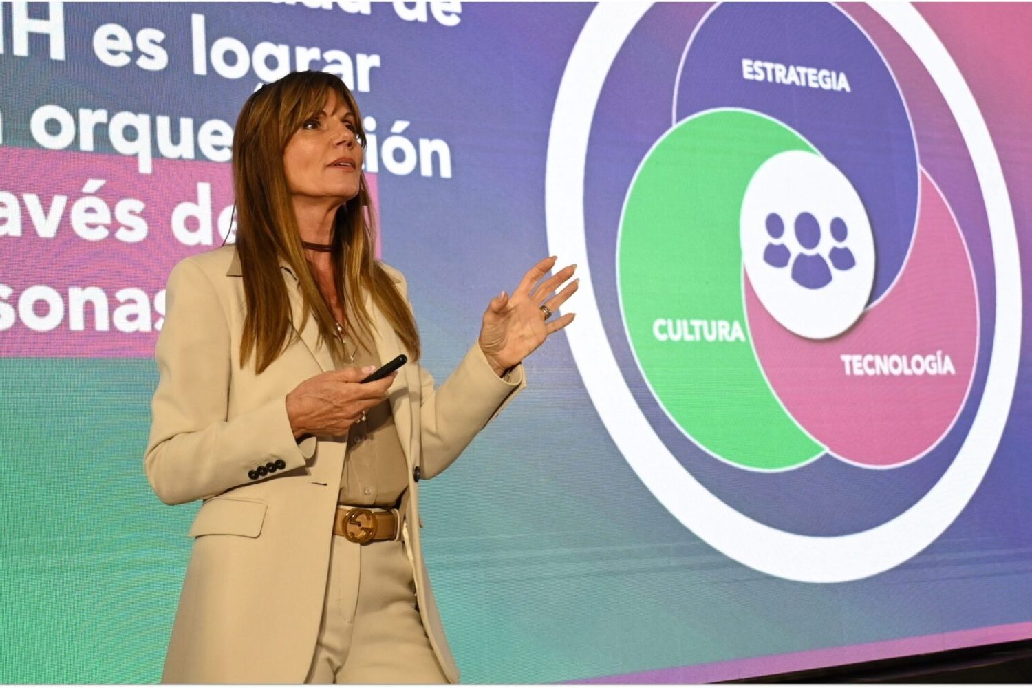 Ready-2-Digital-Sandra-Guazzotti-Speaker-HR